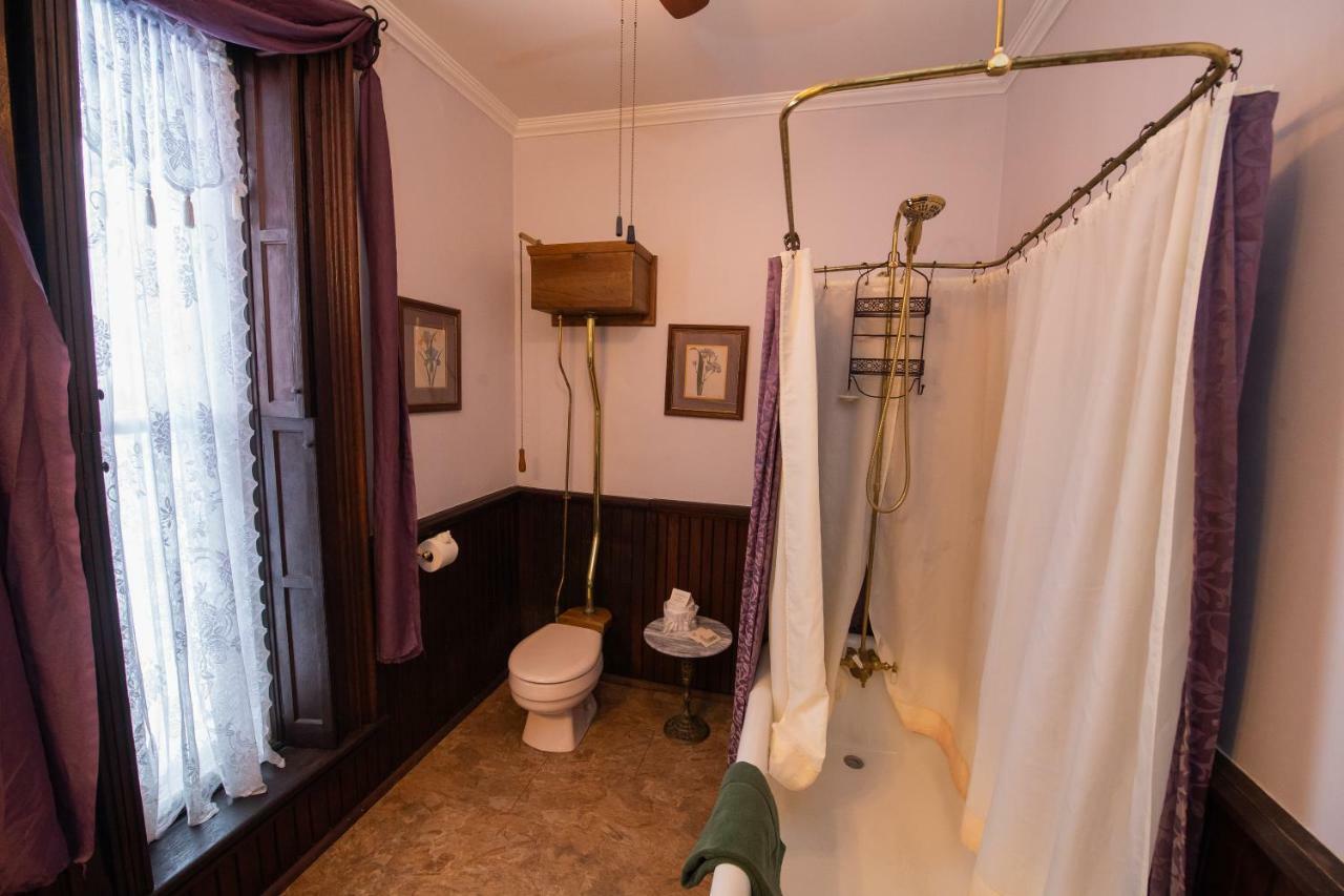 Spencer House Bed & Breakfast Эри Экстерьер фото
