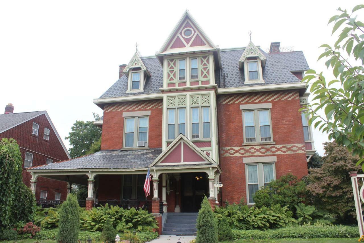 Spencer House Bed & Breakfast Эри Экстерьер фото